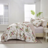 Artisan Quilted Coverlet and Pillowcases Set: A Masterpiece for Your Bed - Queen size