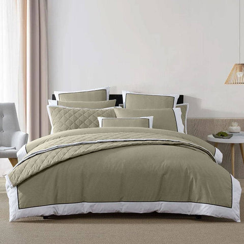 Darrahopens Home & Garden > Bedding Logan and Mason Essex Olive Cotton-rich Percale Print Quilt Cover Set Super King