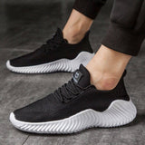 Men's Sneakers Outdoor Road Shoes Breathable Lightweight Non-slip (Black Size US9.5=US43)